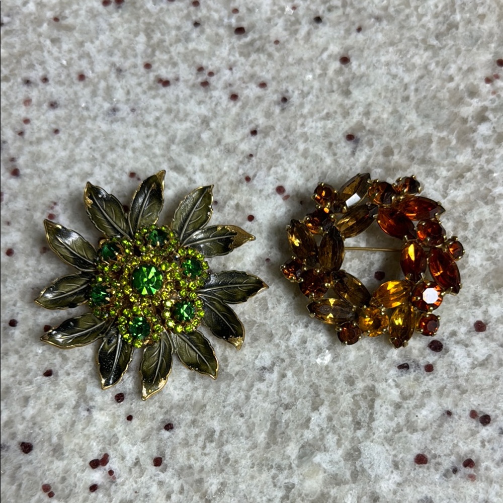 Weiss Elegant Green and Orange Floral Brooch Set
